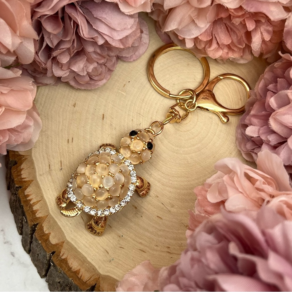 Gorgeous Crystal and Beaded Turtle Keychain Charm - Picture 10 of 16